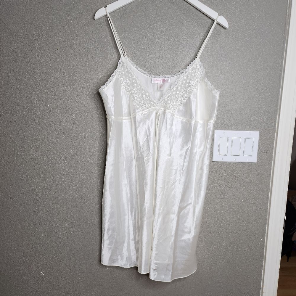 Oscar De La Renta Pink Label White lingerie